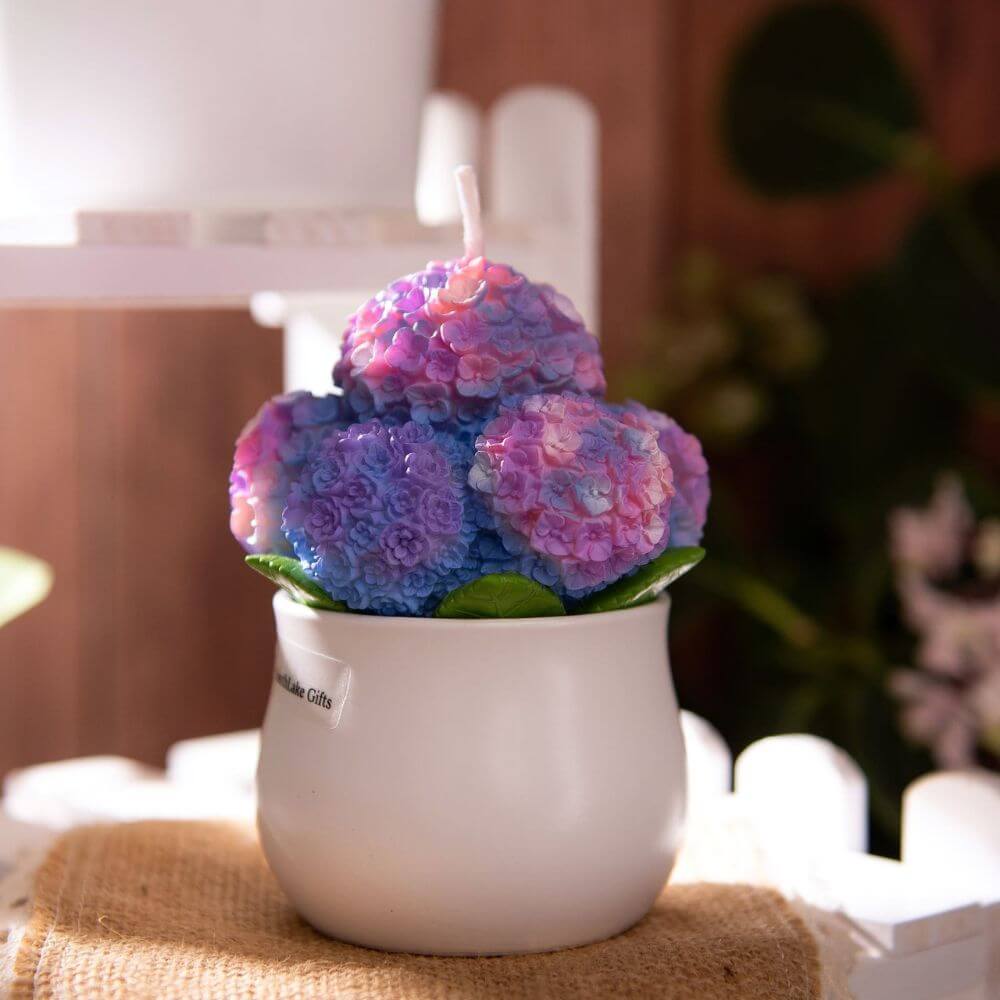 Southlake Gifts Canada Hydrangea flower candle, shop now at Southlake Gifts Canada, your ultimate Candle Gifts Shop in Canada.