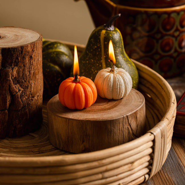 Embrace the fall season with Southlake Gifts Canada's pumpkin spice candle, a captivating blend of aromas that creates a warm and inviting atmosphere in your home