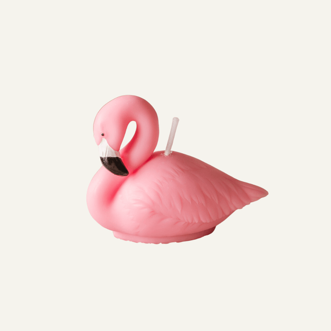 Southlake Gifts Canada's Flamingo Candle – Add a tropical touch to your home decor with this realistic flamingo centrepiece
