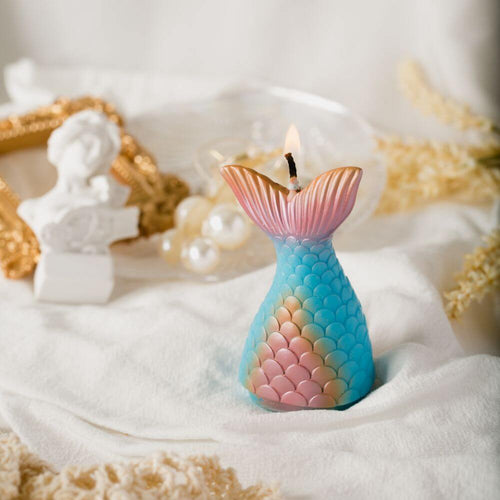 For mermaid lovers, here&#39;s a decorative candle to add to your aquatic decorations from Southlake Gifts Canada